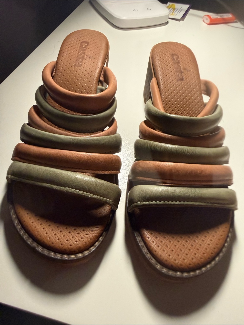 Women's Two-Tone Padded Slide Sandals - Brown & Olive